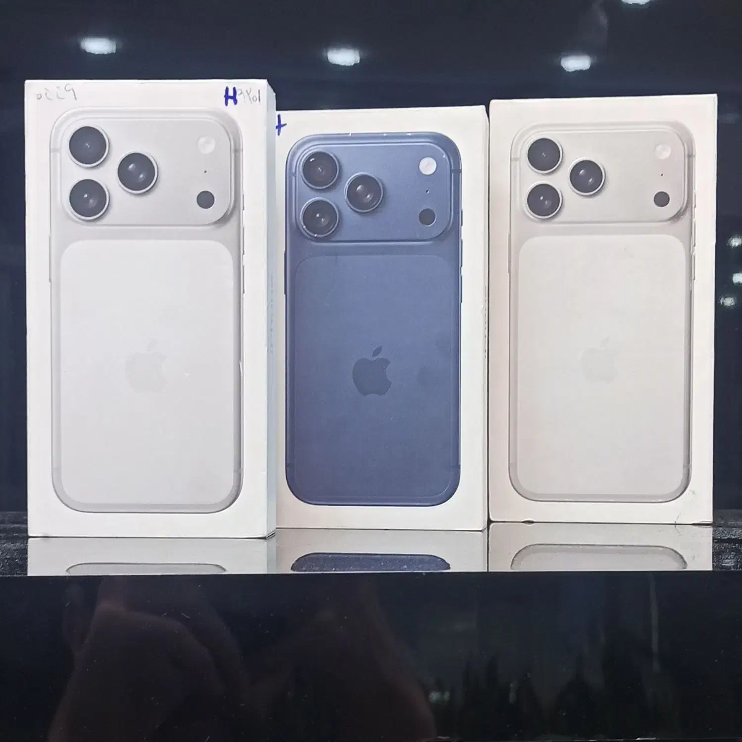 Apple iphoneآیفون ۱۷پرومکس آکبند اقساطی شرایط ویژه|موبایل|اصفهان, احمدآباد|دیوار