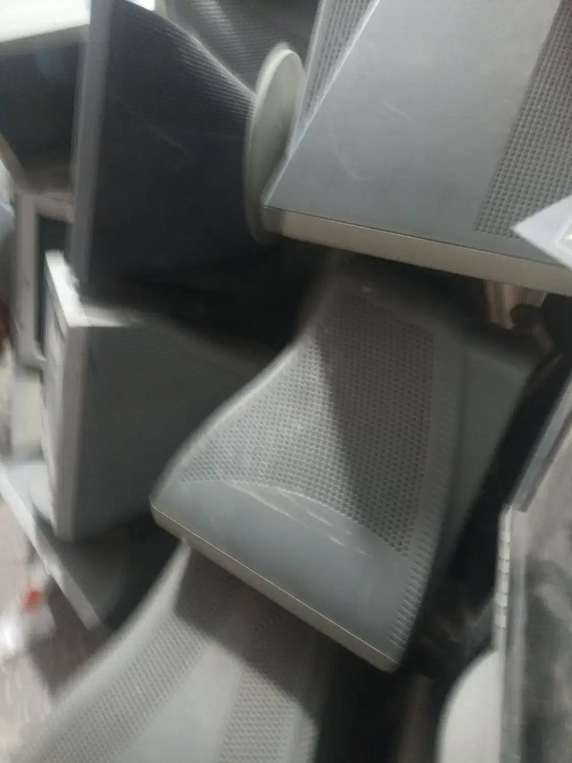 تعدادی مانیتور کامپیوتر سالم با خراب معاوضه دارم|قطعات و لوازم جانبی رایانه|نیشابور, شهرک جانبازان|دیوار