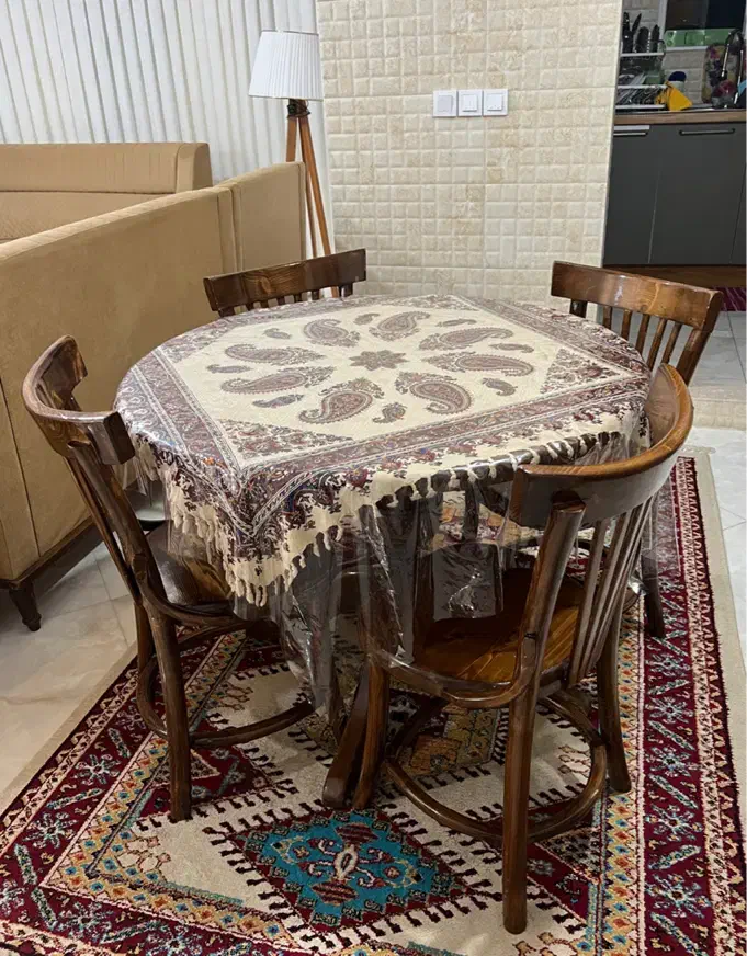 میز غذاخوری ۴ نفری|میز و صندلی غذاخوری|ساری, |دیوار