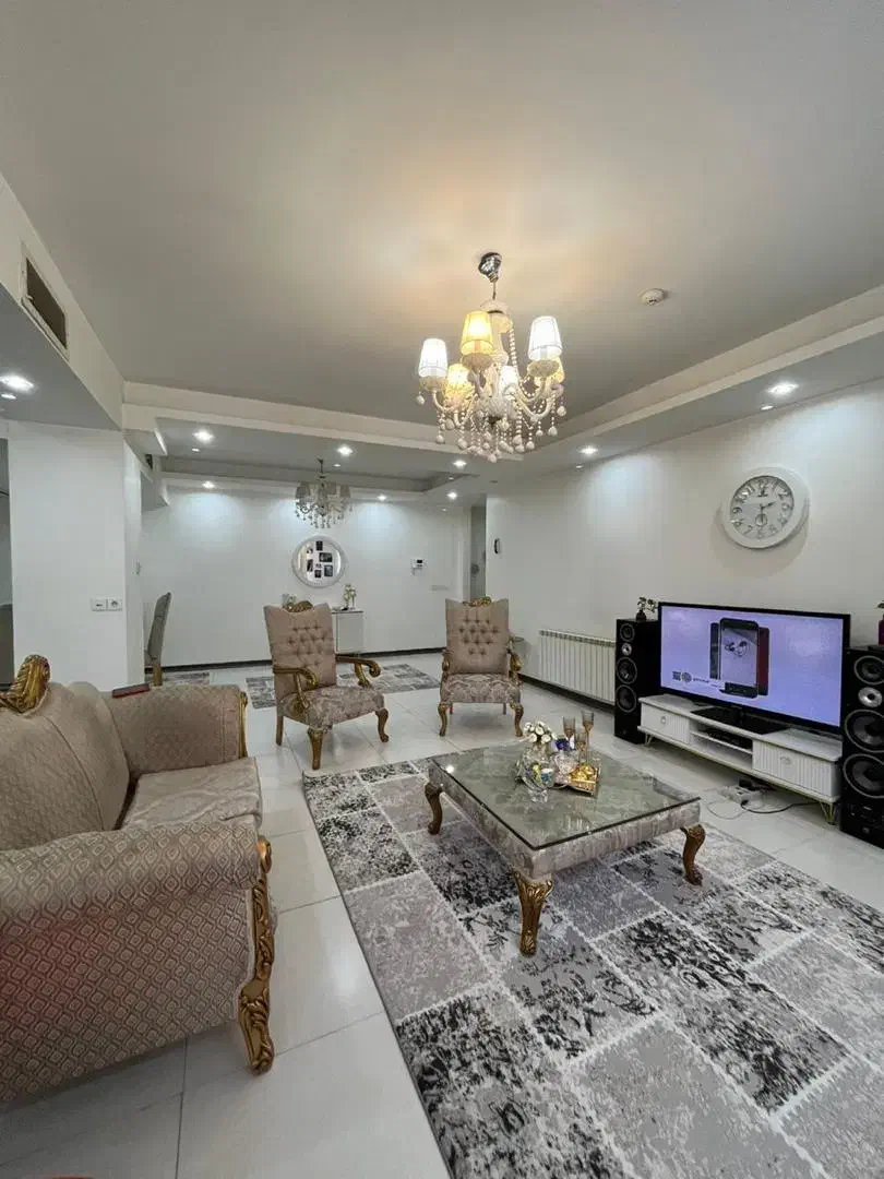 ۱۱۰ متر دو خواب/نوساز/نقشه بدون پرت