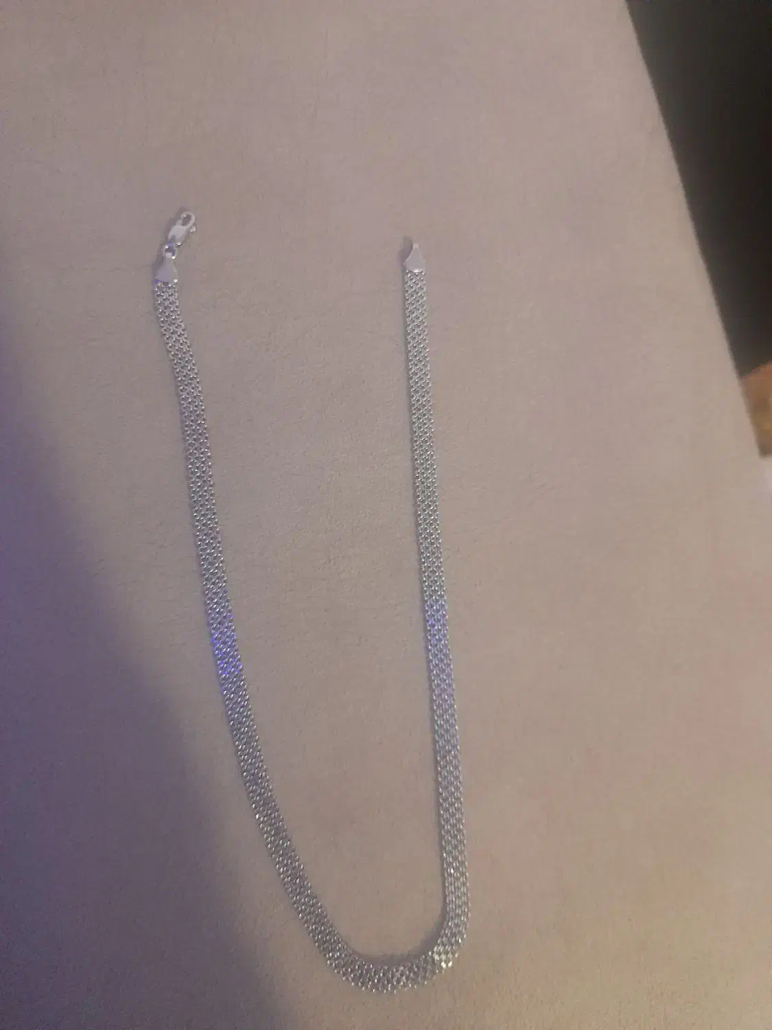 زنجیر طلا سفید|جواهرات|اندیشه, اندیشه فاز ۲|دیوار