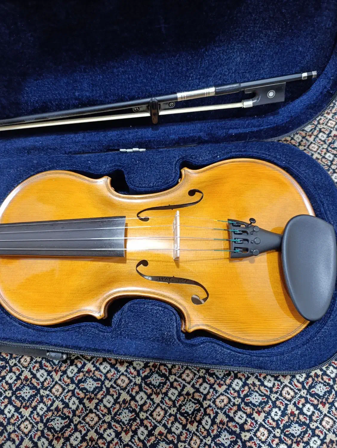 ویلون دست ساز آقای جمشید روستایی|ویولن|تهران, بلورسازی|دیوار