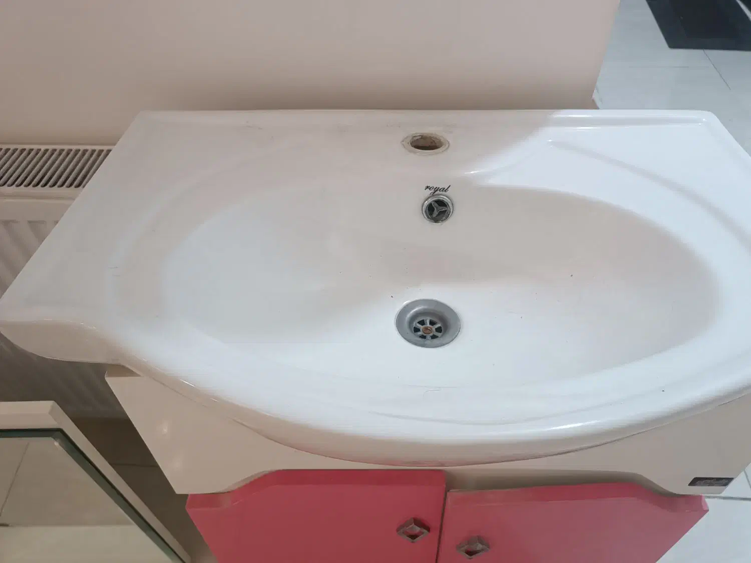 سنگ روشویی همراه آینه باکس و کمد روشویی|لوازم سرویس بهداشتی|ملارد, |دیوار