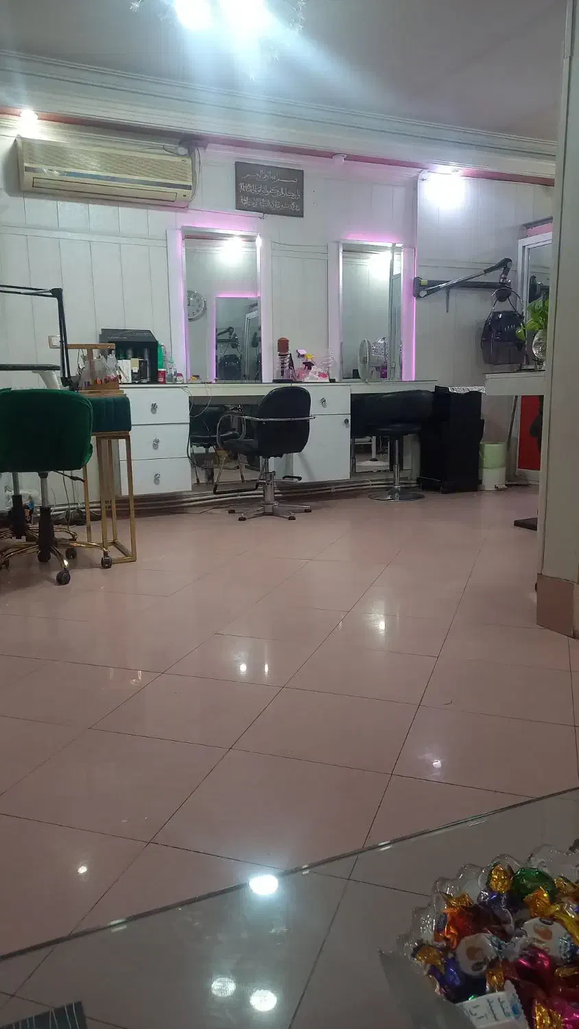اصلاح وابرو ۱۵۰  و کوتاهی ۲۰۰ کاشت مژه موقت هیدن|خدمات آرایشگری و زیبایی|تهران, زنجان جنوبی|دیوار