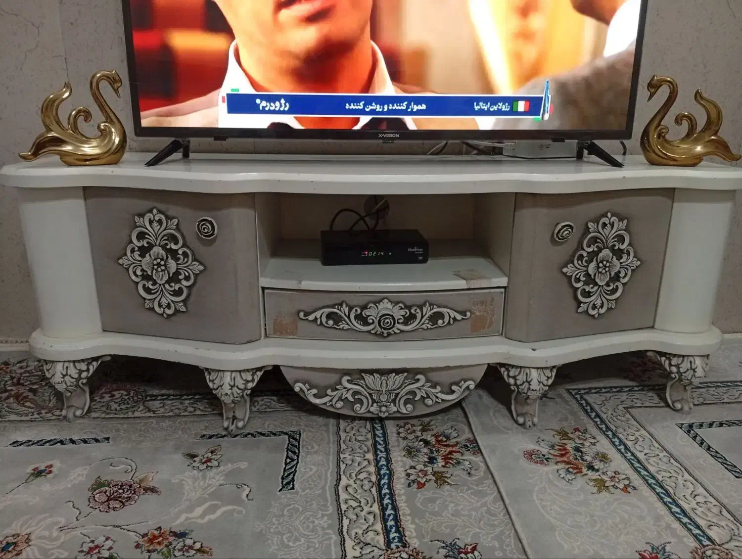 میز تلویزیون|میز تلویزیون|نیشابور, گنبد سبز|دیوار