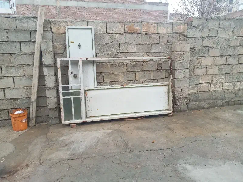 درب حیاط در ابعاد ۱۳۸×۲۶۰ سانت|مصالح و تجهیزات ساختمان|میاندوآب, |دیوار