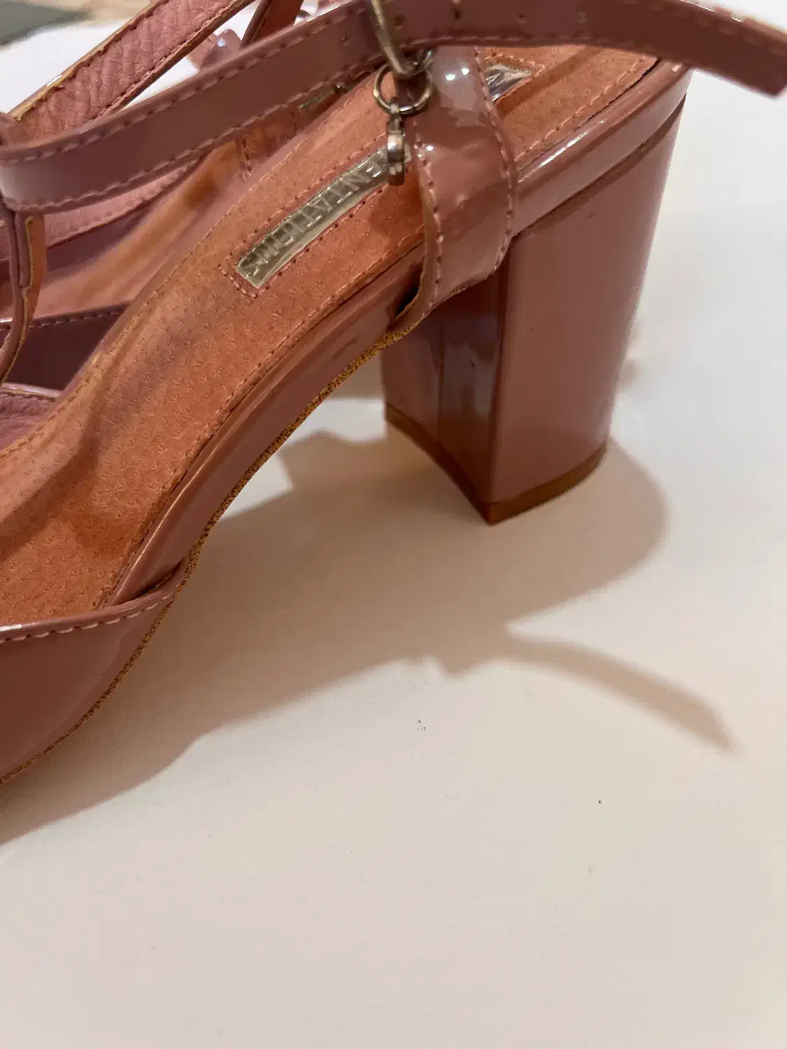 کفش|کیف، کفش، کمربند|مشهد, هنرستان|دیوار