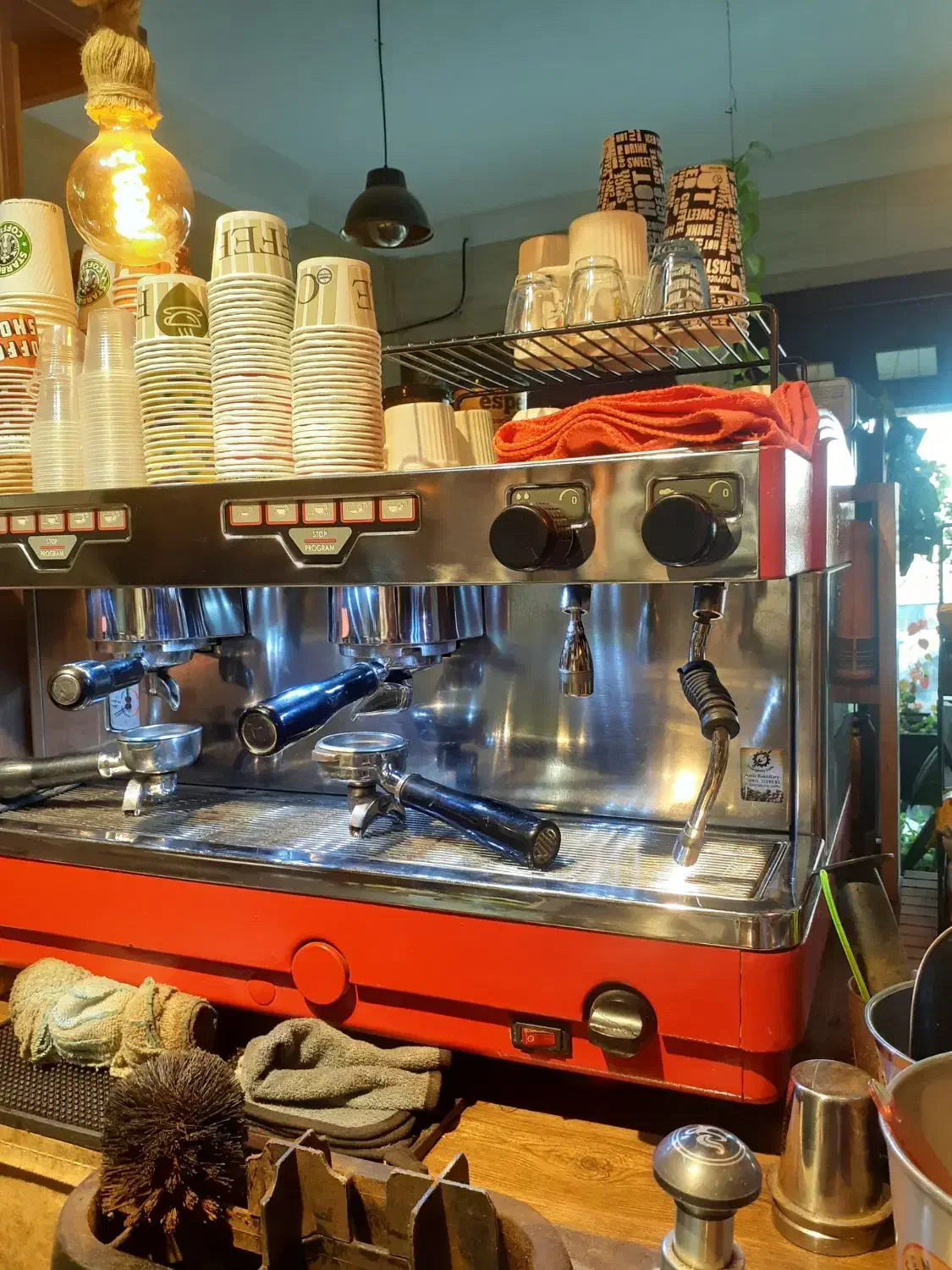 جیمبالی ام ۲۷ اولد فیس|کافی‌شاپ و رستوران|محمدشهر, همایون ویلا|دیوار