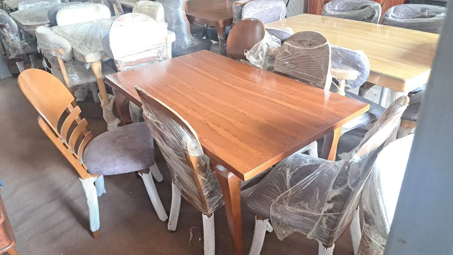 ۶نفره نهارخوری پشت چوب کف پارچه|میز و صندلی غذاخوری|رشت, کوی حسینی|دیوار