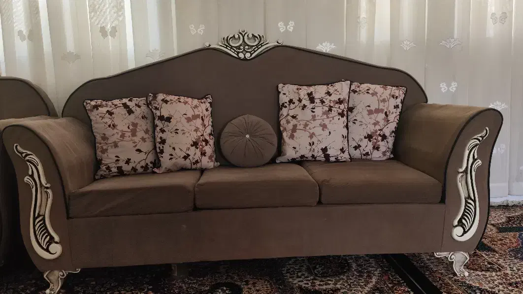 مبل ۷ نفره و فرش ۱۲ متری|مبلمان خانگی و میز عسلی|فردوس (خراسان), |دیوار