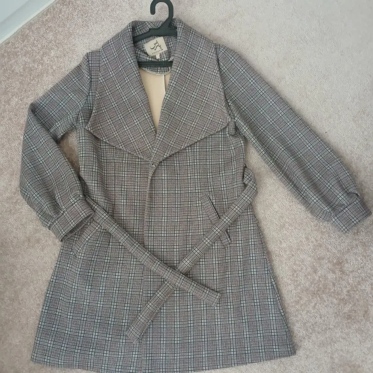 پالتو بسیار تمیز|لباس|مشهد, مصلی (کارمندان اول)|دیوار