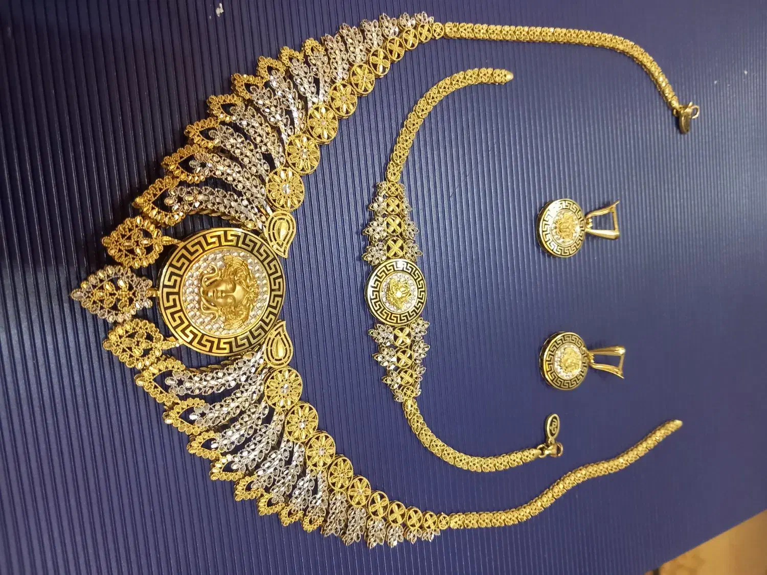 سرویس طلا ورساچ نو فقط با ۳در صد|جواهرات|اردبیل, |دیوار