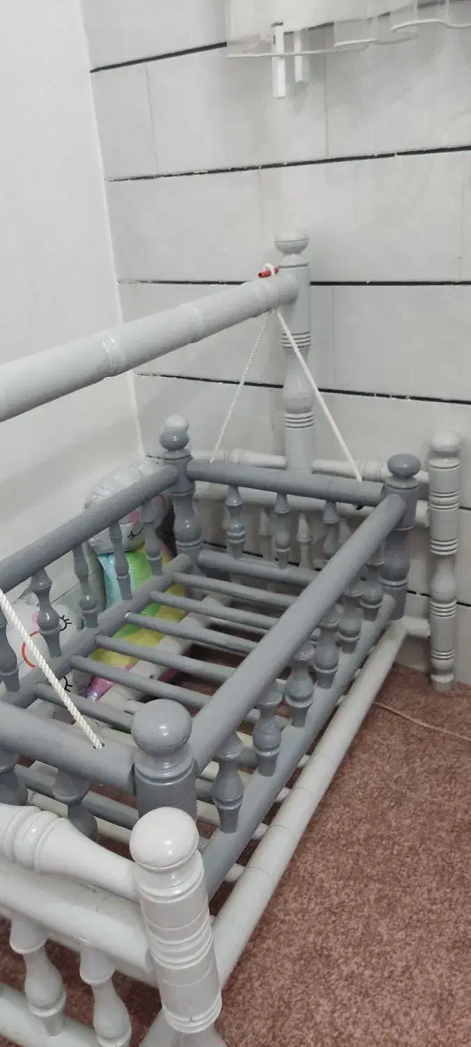 گهواره نوزاد|تخت و صندلی بچه|مبارکه, |دیوار