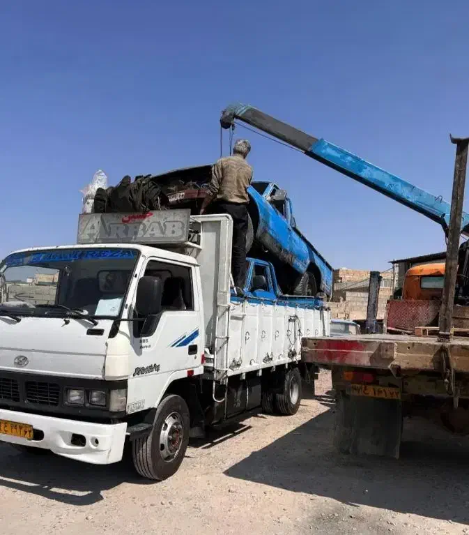 مینیبوس فرسوده اوراقی تصادفی سوخته|خدمات موتور و ماشین|میناب, |دیوار