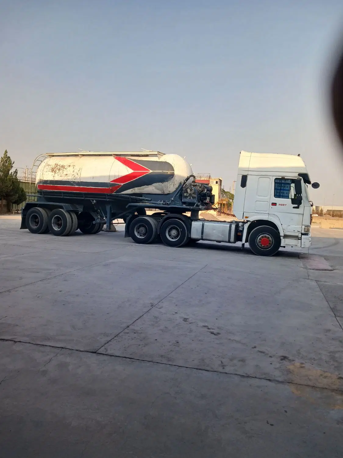 هوو ۲۰۰۸|خودرو سنگین|زرندیه, |دیوار