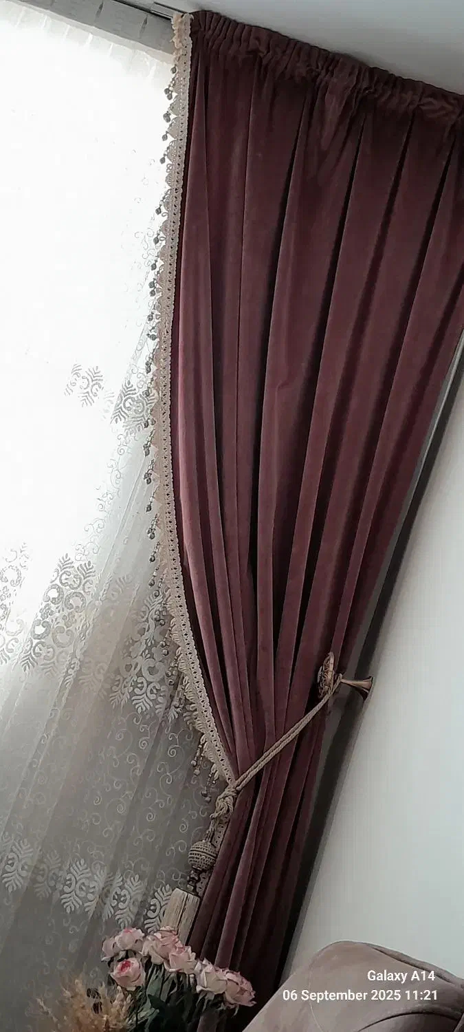 پرده پذیرایی همراه والان مخمل|پرده، رانر، رومیزی|تهران, شکوفه (عبدل آباد)|دیوار