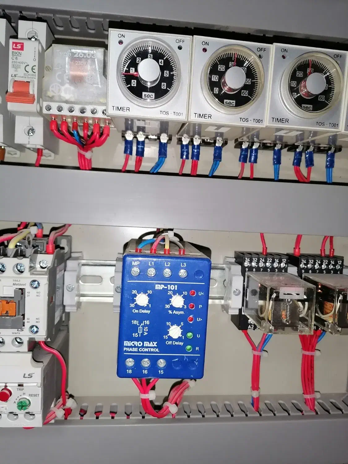 نصب و تعمیر تخصصی ایفونهای صوتی و تصویری|خدمات پیشه و مهارت|صدرا-فارس, فاز ۱|دیوار