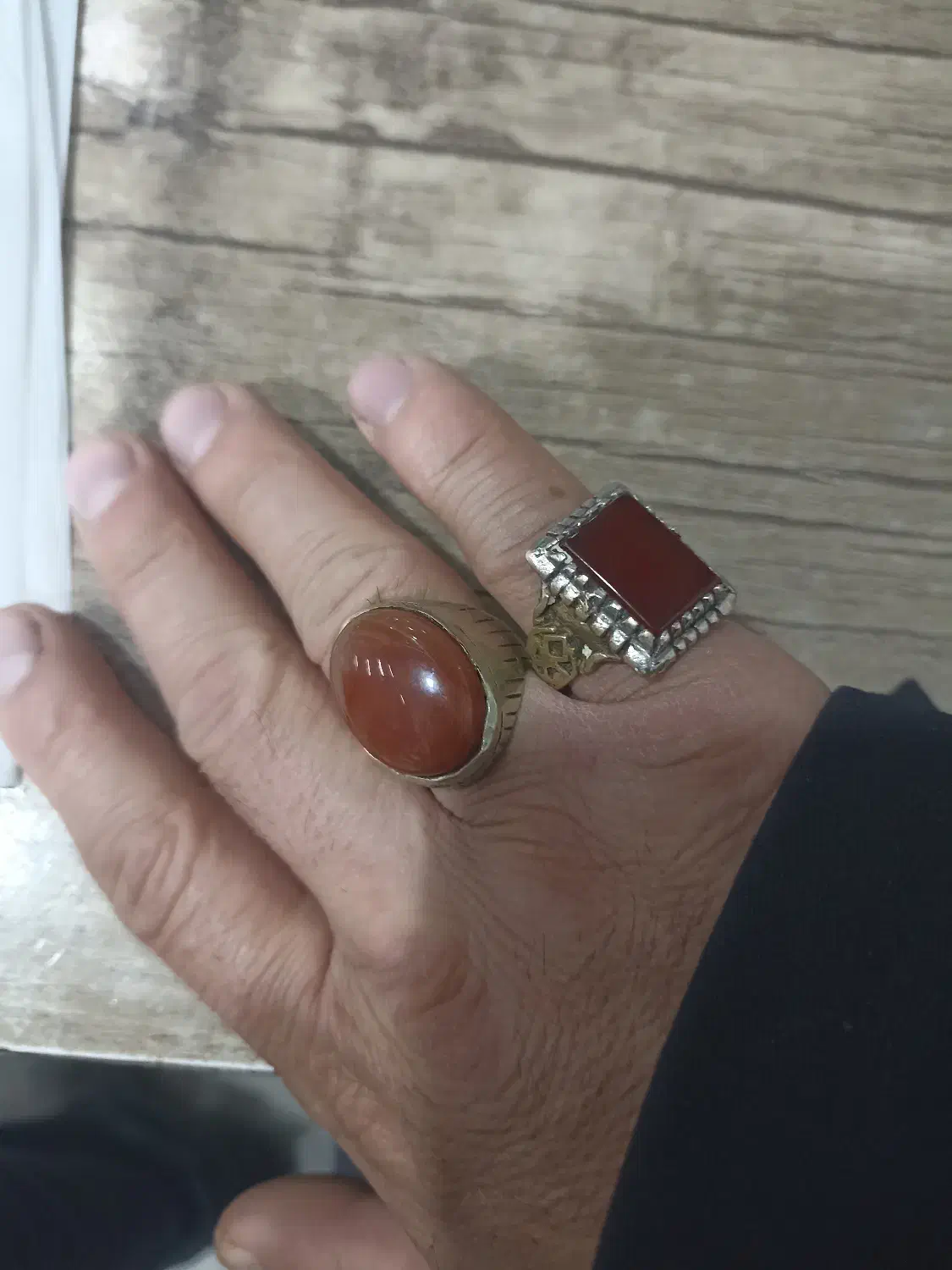 انگشتر بدل|بدلیجات|میانه, |دیوار