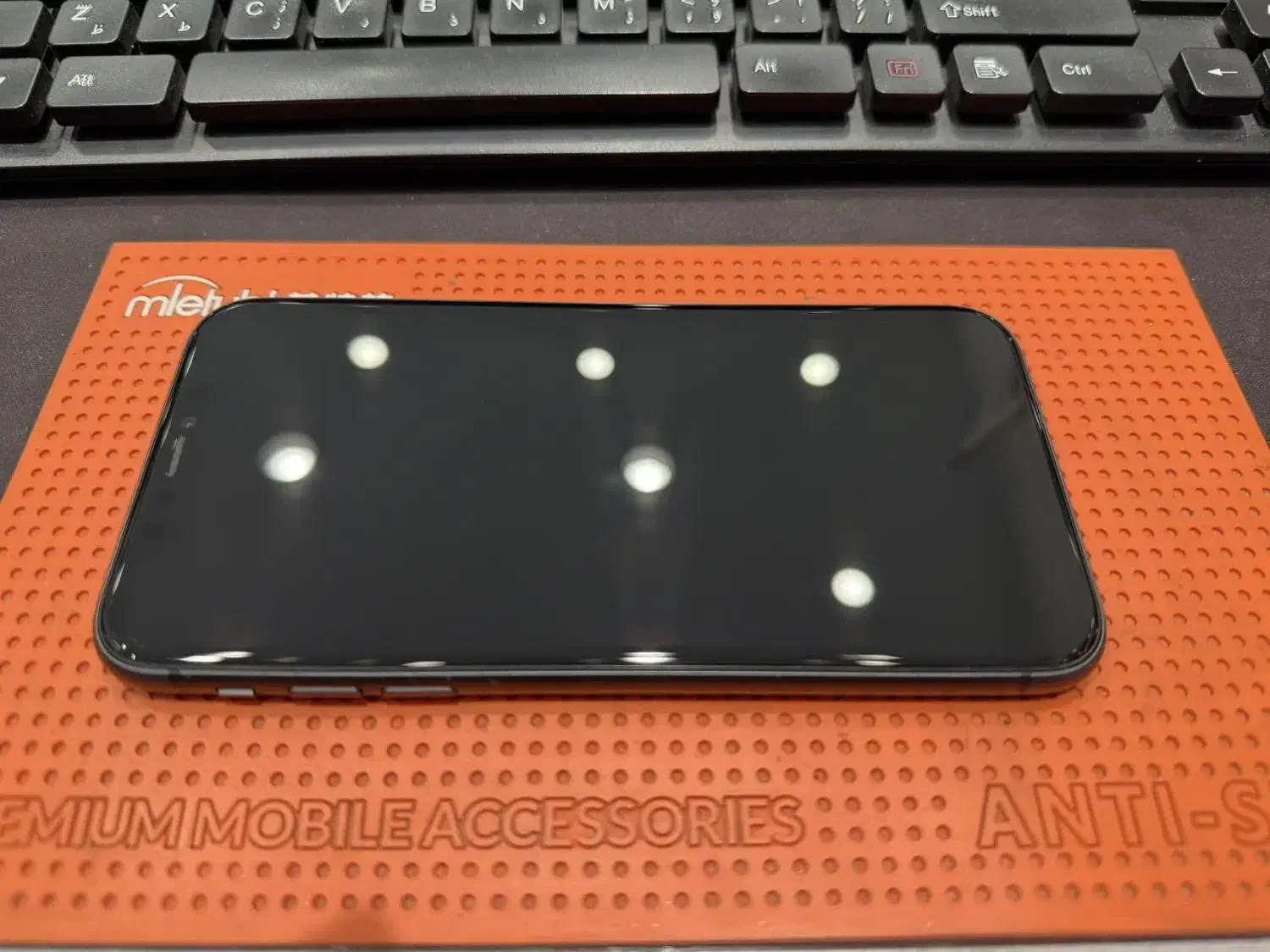 iphone 11 64g ch آیفون ۱۱ بدون خط و خش استثنایی|موبایل|اصفهان, نقش جهان|دیوار