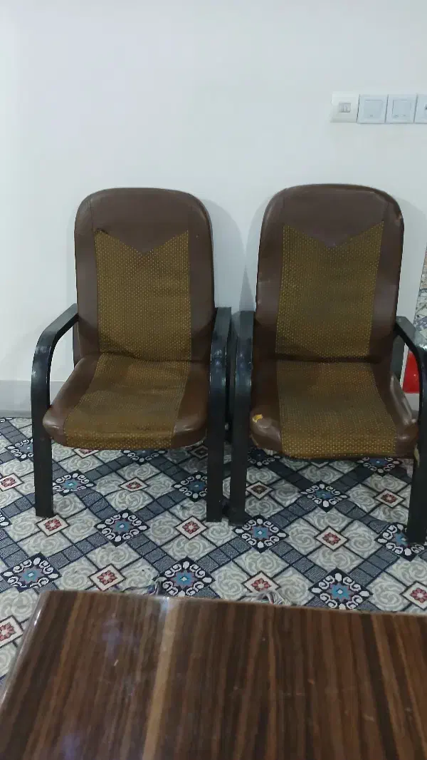 صندلی2عدد|صندلی و نیمکت|بیرجند, |دیوار