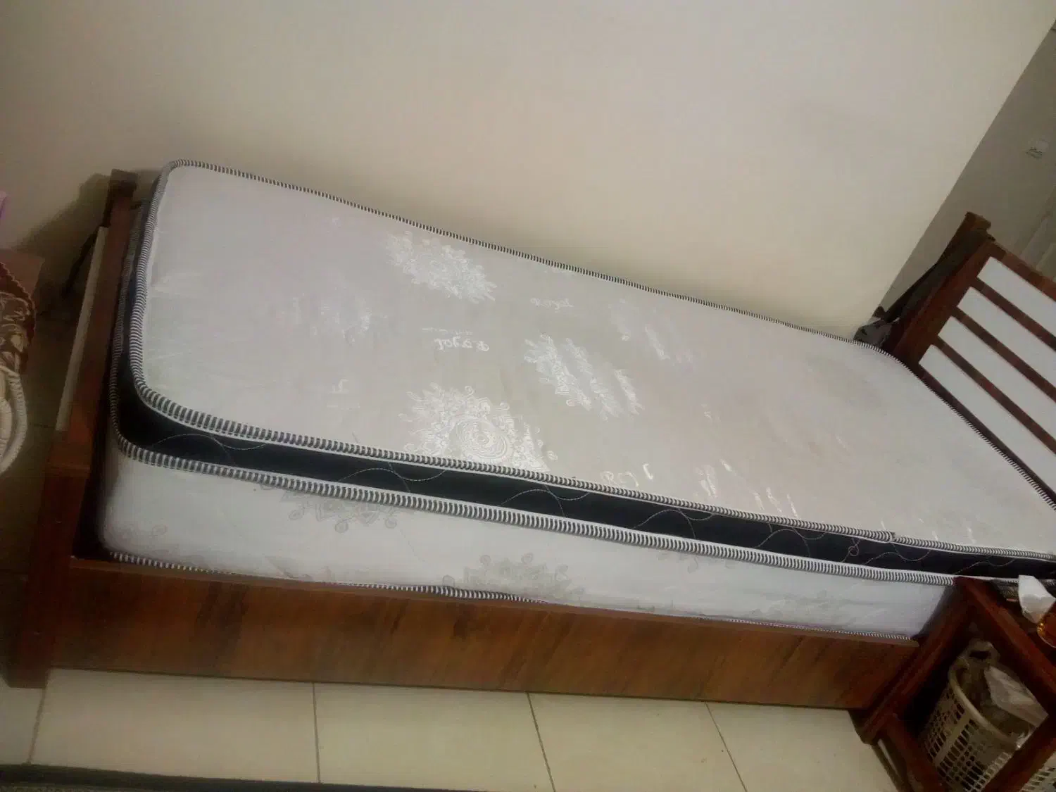 تخت یه نفره|تخت و سرویس خواب|قرچک, میرزائی شمالی|دیوار