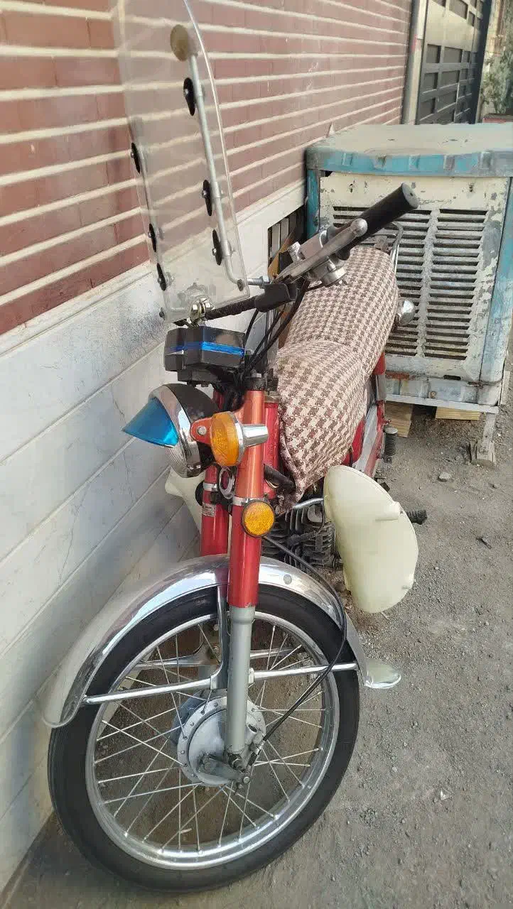 یاماها۱۰۰ ۹۰s درصدفابریک تمیزخوش رخ|موتورسیکلت|قم, قلعه یزدیها|دیوار