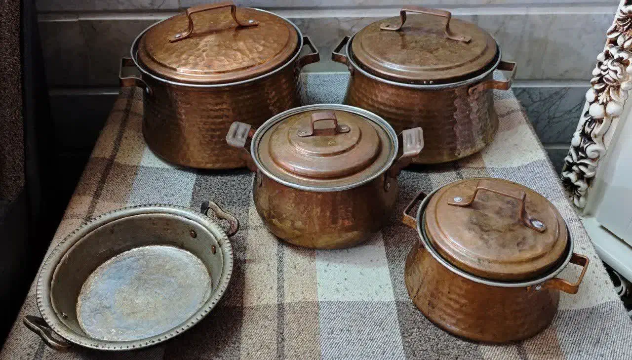 مس کیلویی ۱۶۰۰ نونو حدودا ۱۶کیلوهستش|ظروف پختوپز|آران و بیدگل, |دیوار