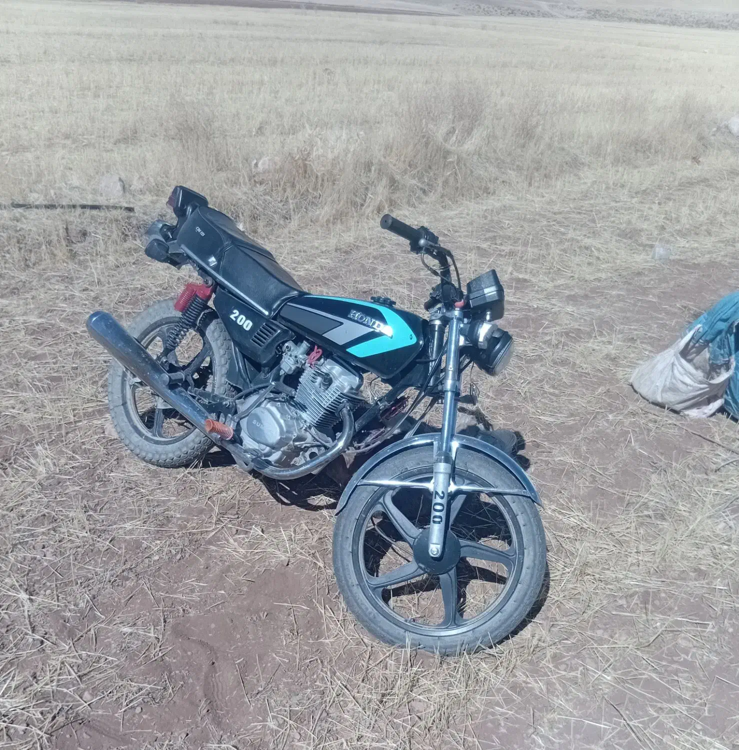 موتورهندا200سی سی|موتورسیکلت|قروه, |دیوار