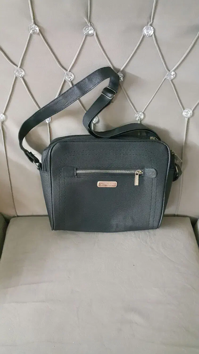 کیف، کفش، لباس، کمربند|کیف، کفش، کمربند|شهرکرد, |دیوار