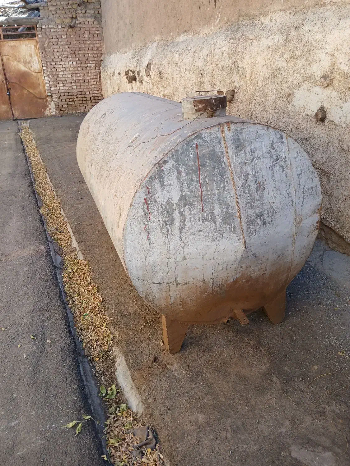 تانکر|مصالح و تجهیزات ساختمان|تربتحیدریه, بالا ولایت|دیوار