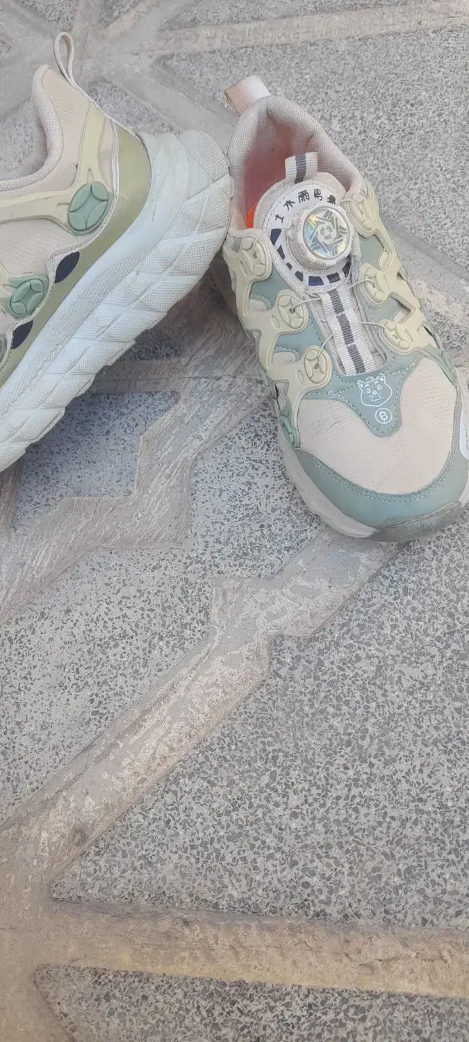 کفش درحد نو|کفش و لباس بچه|اهر, |دیوار