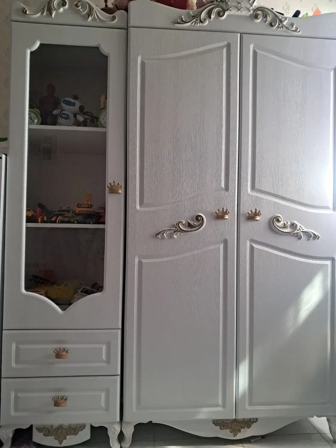 ست تخت دو کاره  و ویترین|تخت و صندلی بچه|فردیس, نگارستان|دیوار