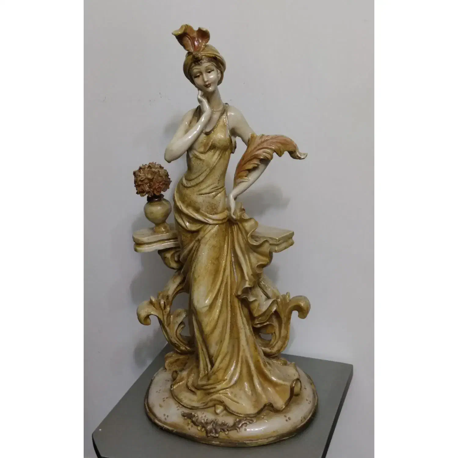 مجسمه|مجسمه، تندیس، ماکت|رشت, ساغری سازان|دیوار