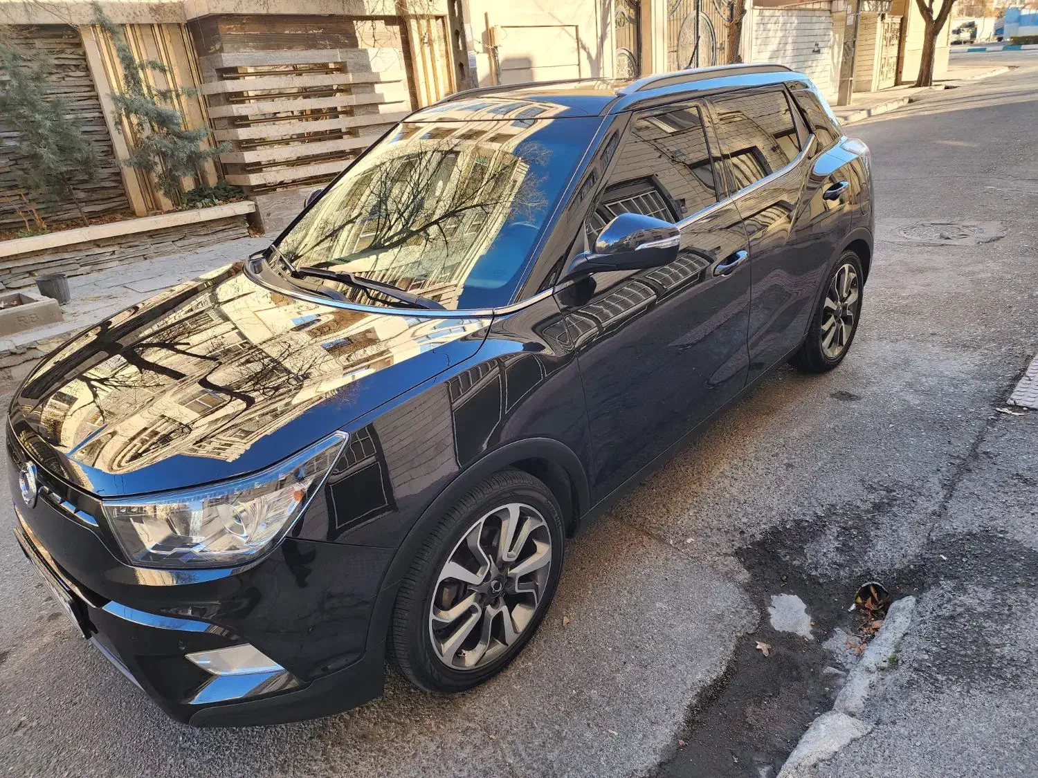 تیوولی ۲۰۱۶ وارداتی الیت مشکی|خودرو سواری و وانت|تهران, نارمک|دیوار