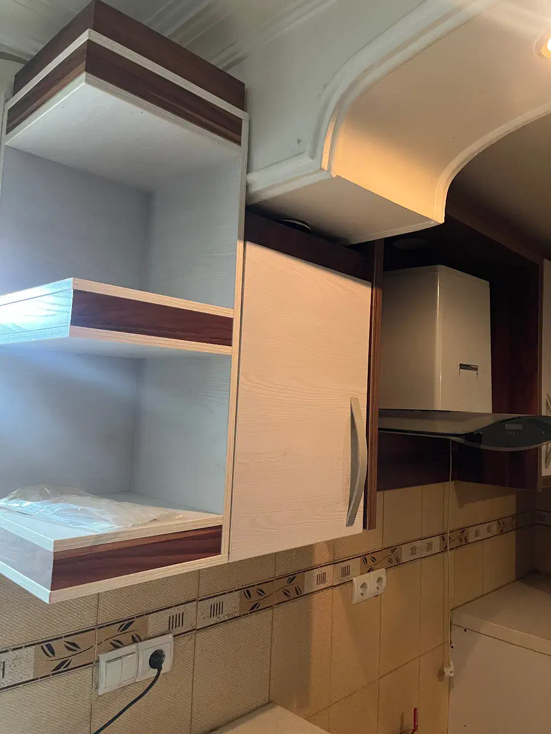 کابینت دست دوم|آب‌چکان و نظم‌دهنده ظروف|هشتگرد, فاز ۲ مهستان|دیوار