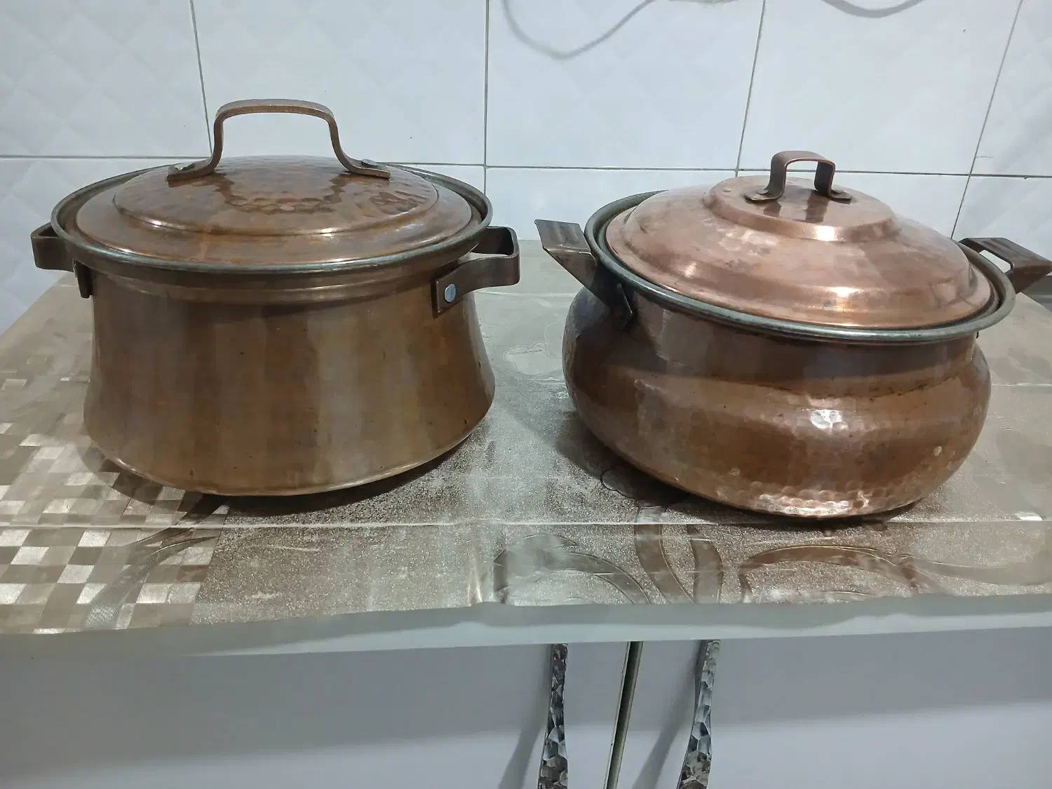 دیگچه قابلمه مسی.دوعددوزن ۳کیلو ۱۰۰گرم|ظروف پختوپز|قرچک, مجتمع مسکونی طبیعت|دیوار