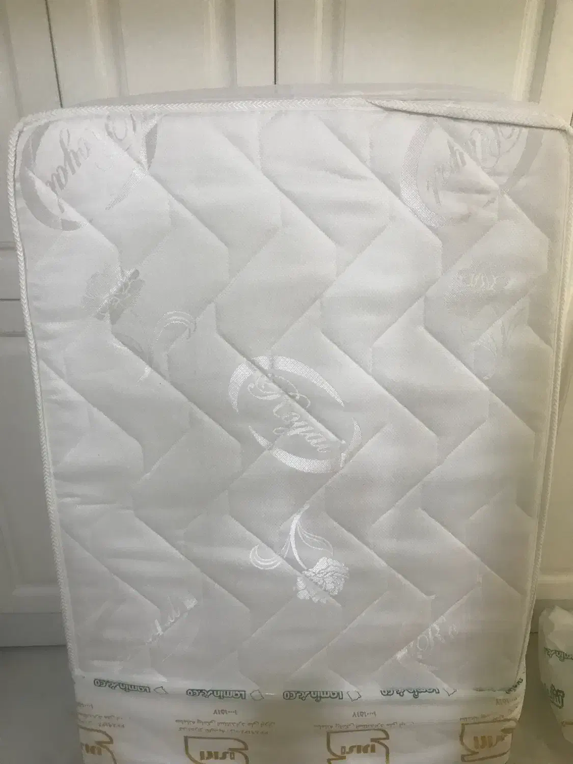 تشک خواب کودک رویال به همراه محافظ کاملا نو|تشک تختخواب|تهران, نیروی دریایی|دیوار