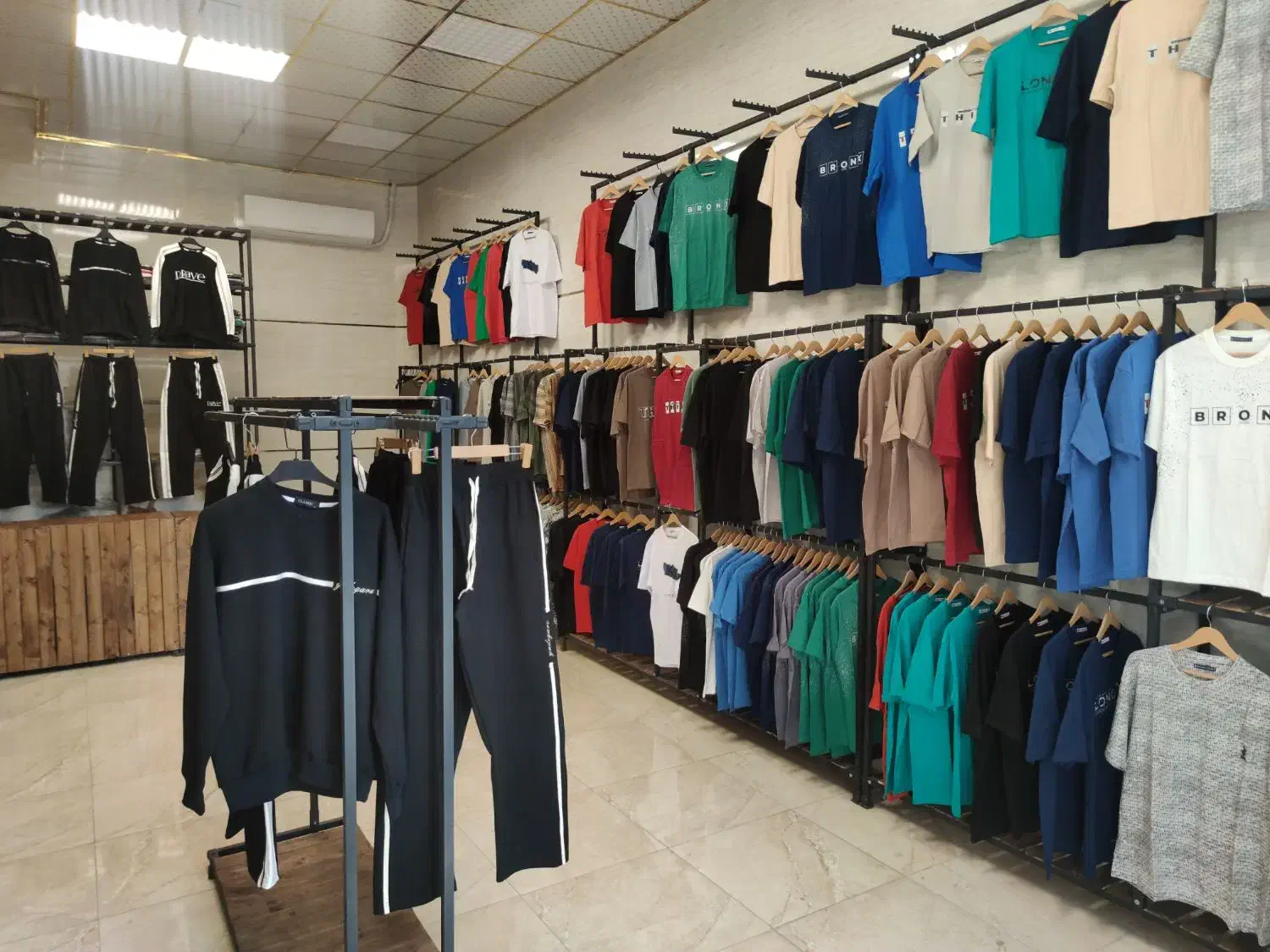 تولید و پخش پوشاک مهیار هم عمده هم تکی مردانه|لباس|ورامین, ورامین|دیوار