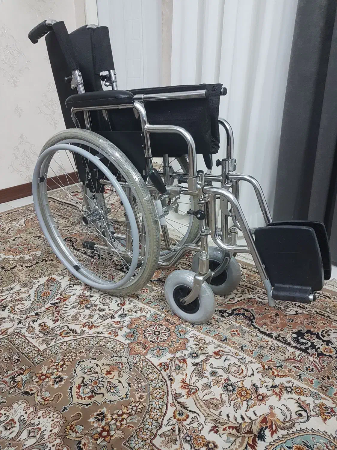 صندلی چرخدار ویلچر|آرایشی، بهداشتی، درمانی|مشهد, فاطمیه|دیوار