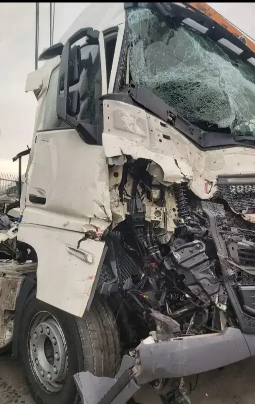 خدمات صافکاری،نقاشی،بازسازی انواع ماشین الات سنگین|خدمات موتور و ماشین|اصفهان, شهرک صنعتی امیرکبیر (شاپور جدید)|دیوار