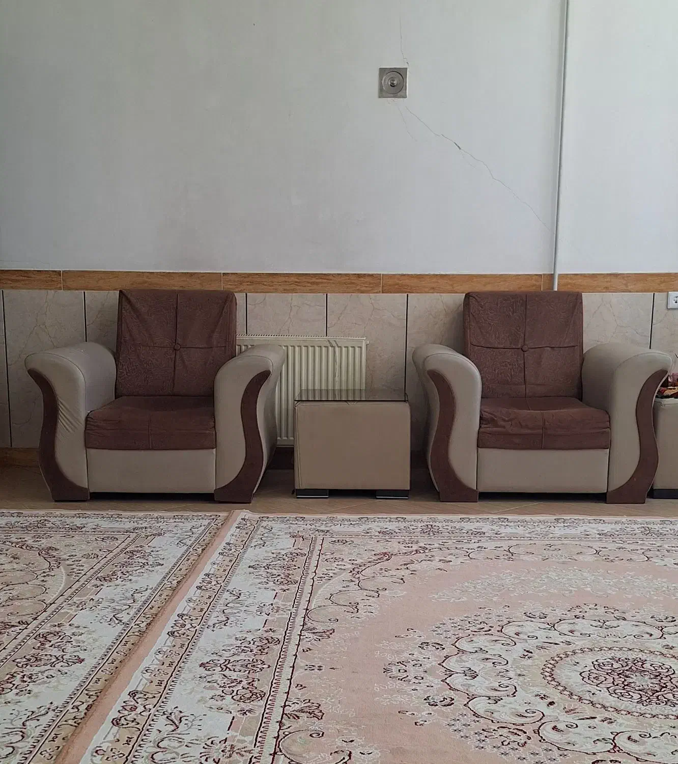 فروش مبل تمیز همراه با جلو مبلی با قیمت مناسب|مبلمان خانگی و میز عسلی|بوکان, |دیوار