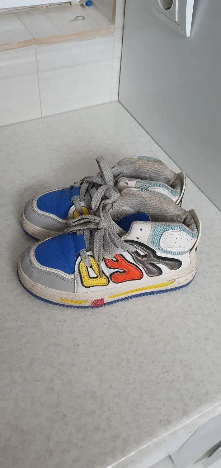 کفش پسرانه خارجی سایز 31|کفش و لباس بچه|سبزوار, ولیعصر (نجار آباد)|دیوار