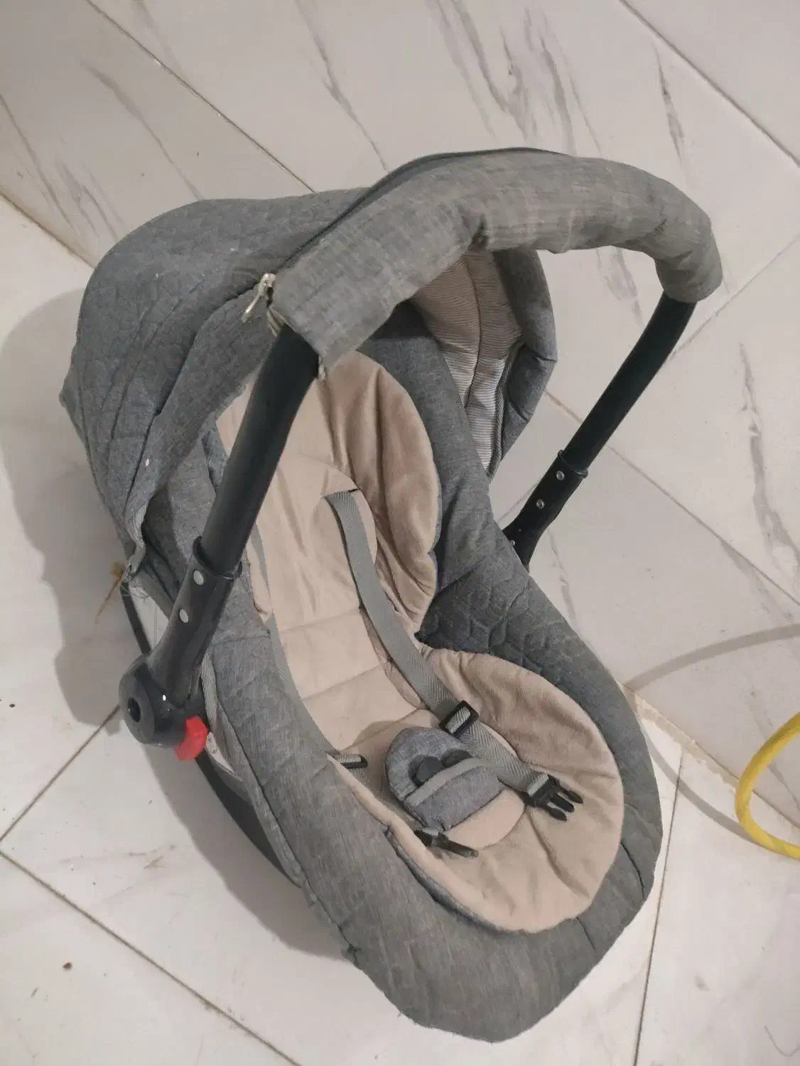 کالسکه ،کریر، روروئک|کالسکه و لوازم جانبی|رباط‌کریم, رباط‌کریم|دیوار