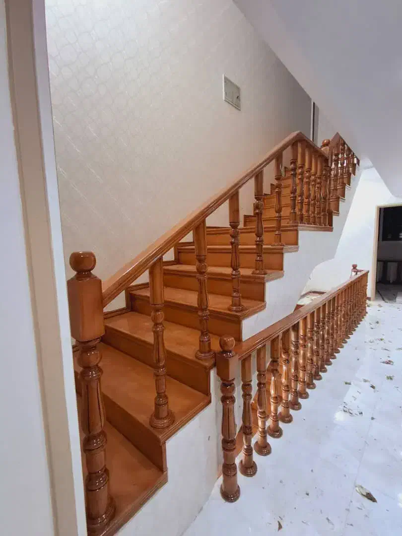 پله ونرده چوبی ،نرده شیشه و فرفورژه|خدمات پیشه و مهارت|رامجین, |دیوار