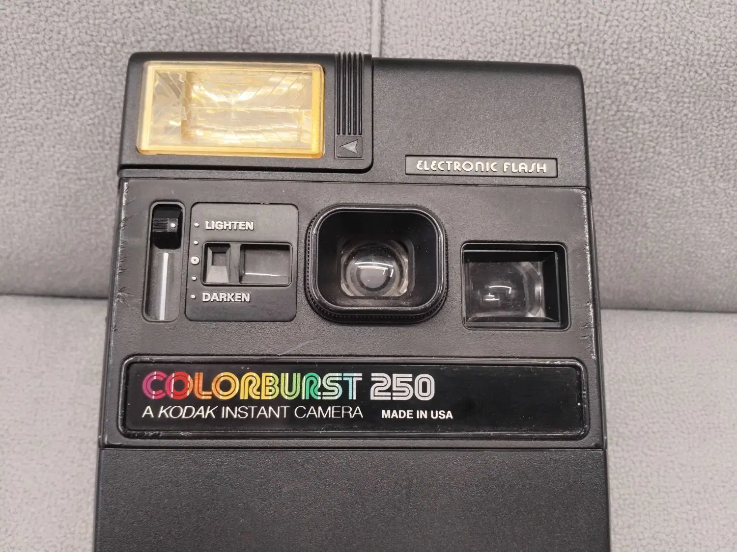 دوربین عتیقه و کلکسیونی کداک ،Colorburst 250|کلکسیون اشیاء عتیقه|اصفهان, کوجان|دیوار