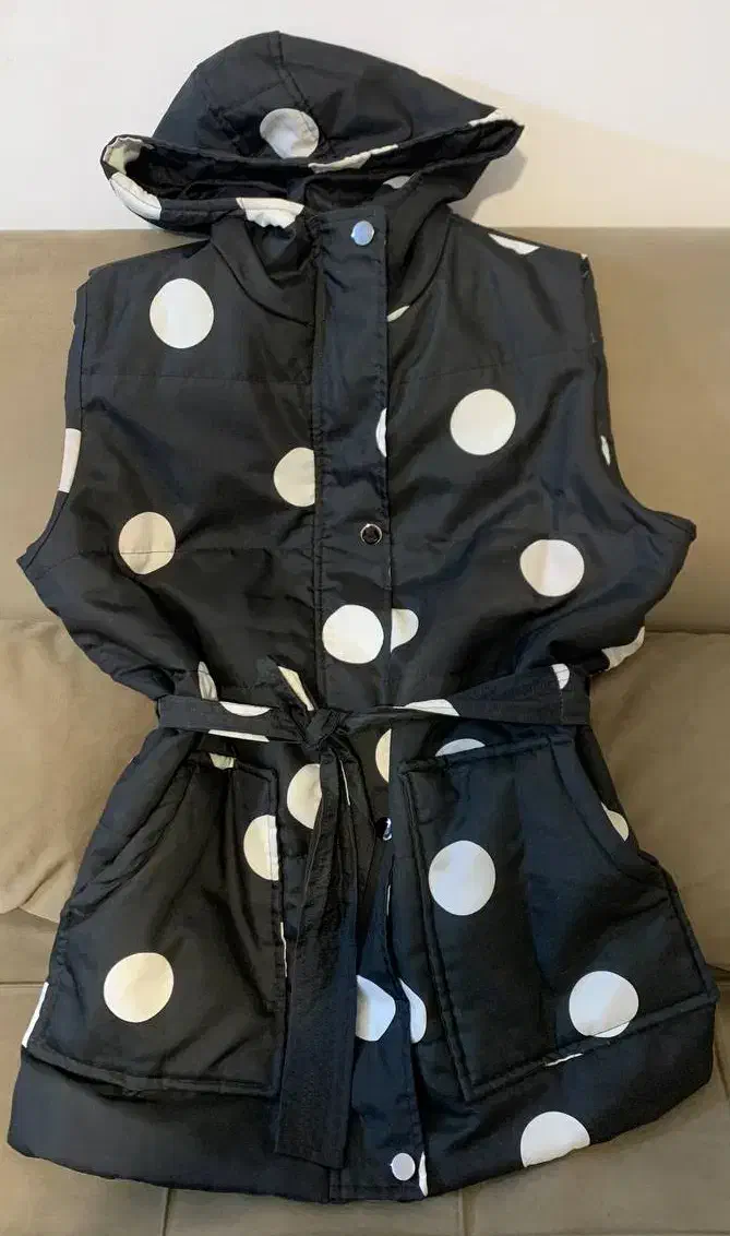 زمستانی|لباس|هشتگرد, شهرک بعثت|دیوار