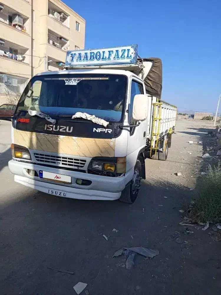 ایسوزو چهار چراغ مدل 1385|خودرو سنگین|بافت, |دیوار
