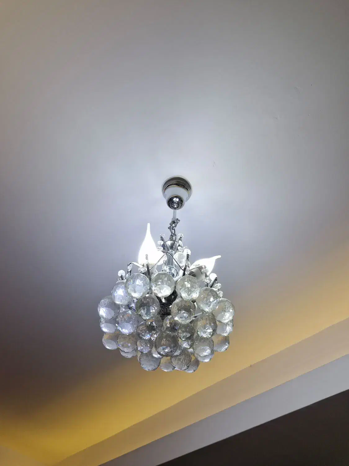 ۳ عدد لوستر کریستالی|لوستر و چراغ آویز|کرج, برغان|دیوار