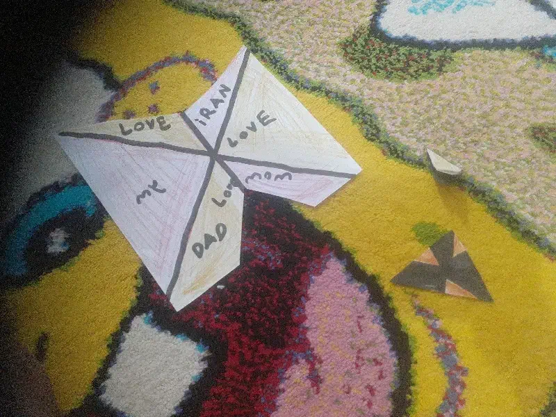 طرح iran love با دو مثلث طلایی|تابلو، نقاشی، عکس|پاکدشت, پاکدشت (مامازند)|دیوار