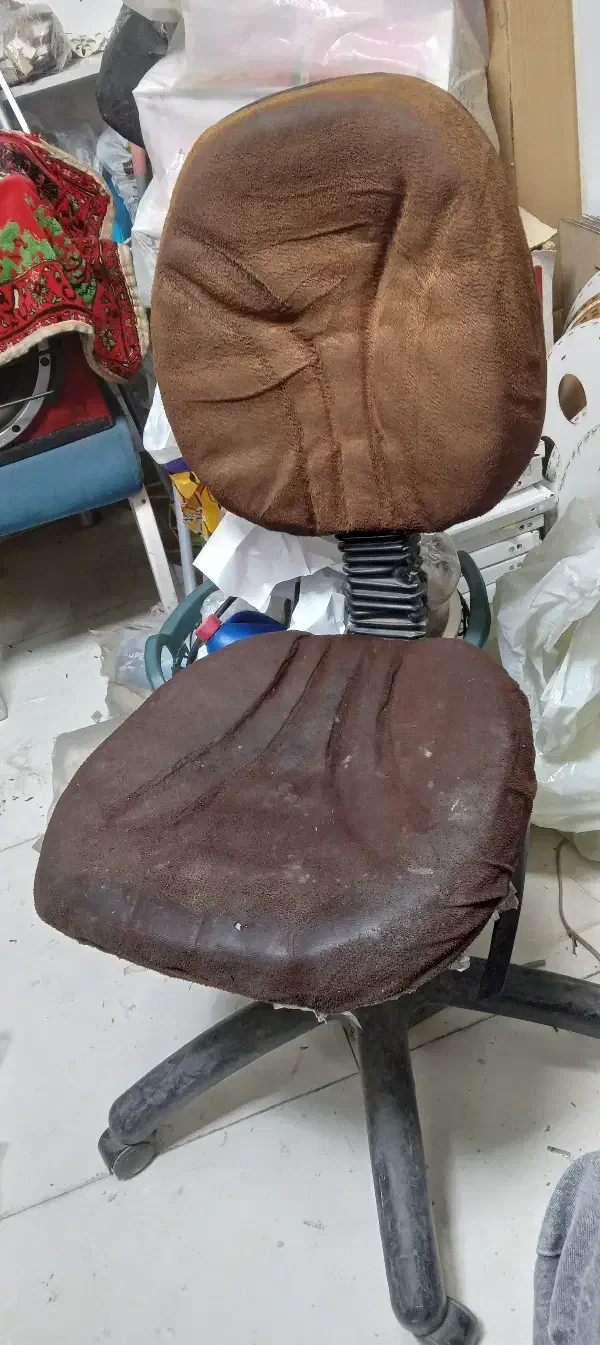 صندلی فروش به علت نبود جا|صندلی و نیمکت|فردیس, شهرک شهید حسینی|دیوار